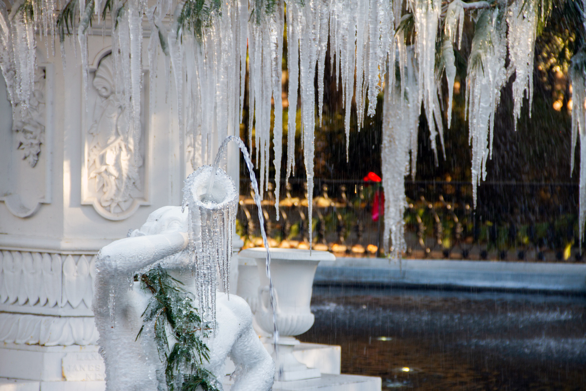 Ice Sickles Savannah Fountain