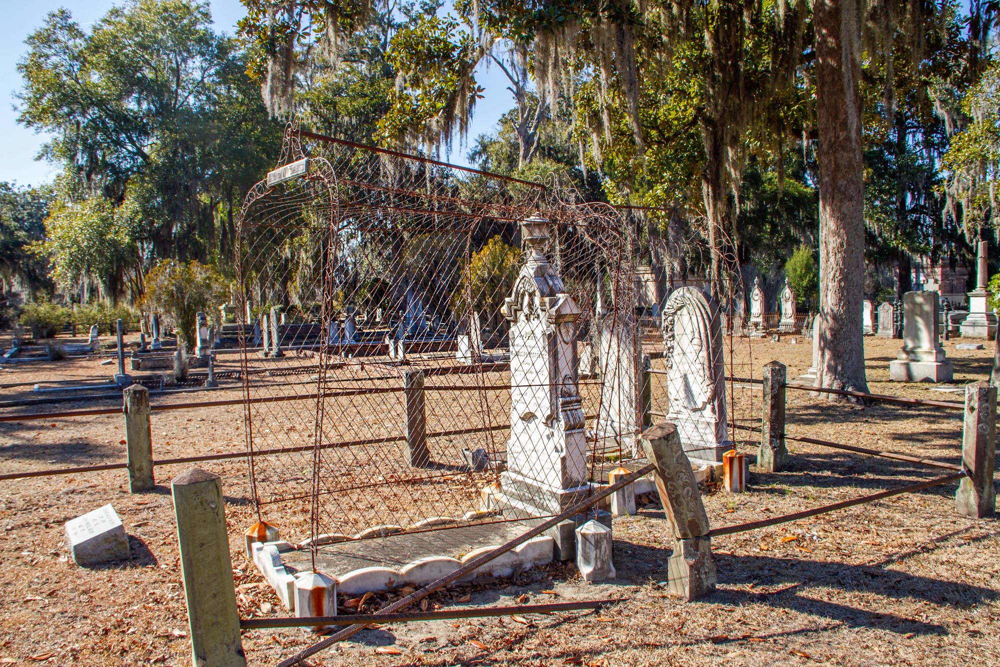 Strange grave in Savannah