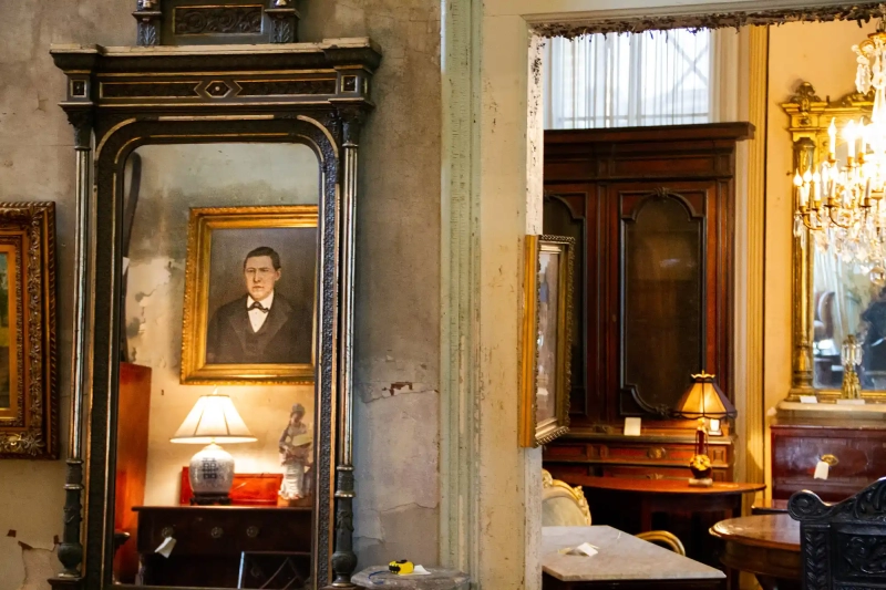 Savannah Antique Store