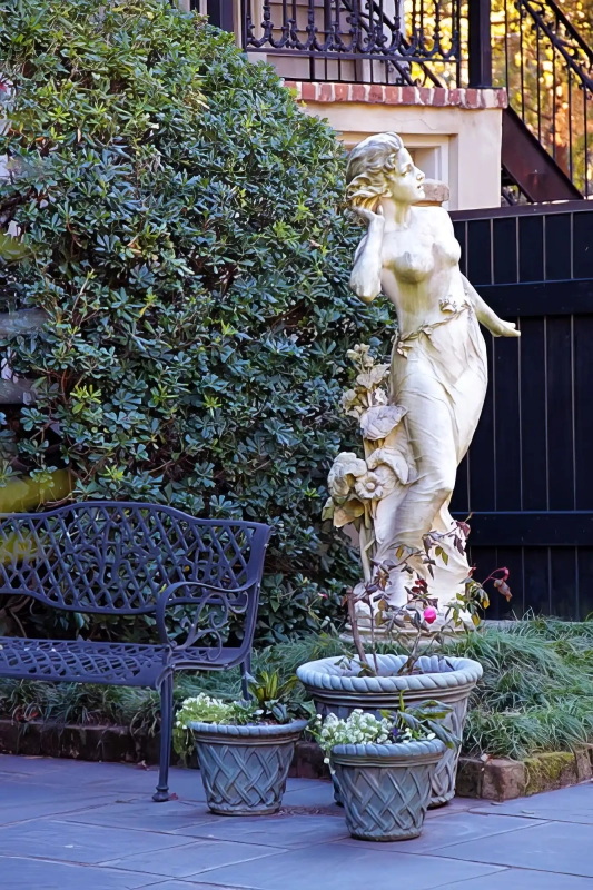 Naked lady statue