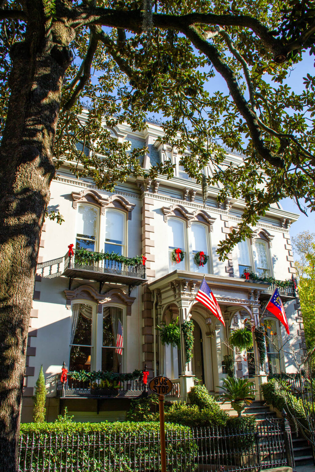 Lafayette Square - Savannah Travel Blog And Guide - For 91 Days